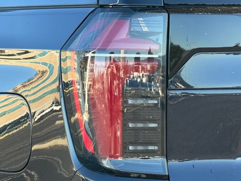 Certified 2025 Chevrolet Tahoe Z71 image 47