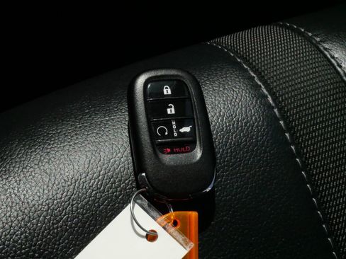 Used 2025 Honda Pilot EX-L image 31