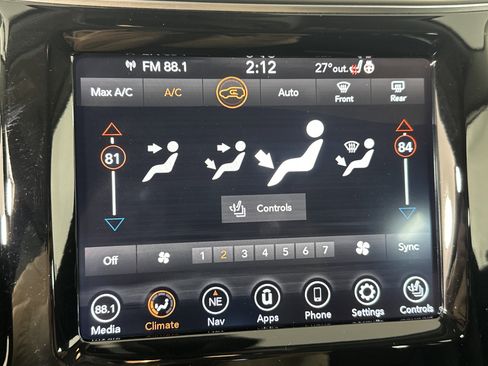 Used 2019 Jeep Cherokee Overland w/ Technology Group image 21