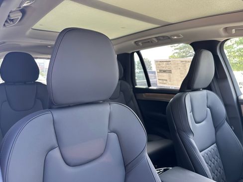 New 2026 Volvo XC90 B5 Plus image 9