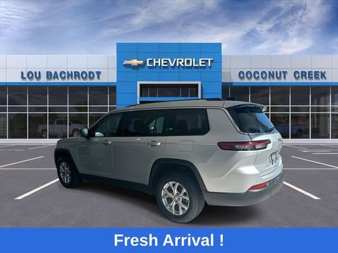 Used 2023 Jeep Grand Cherokee L Limited RWD image 6