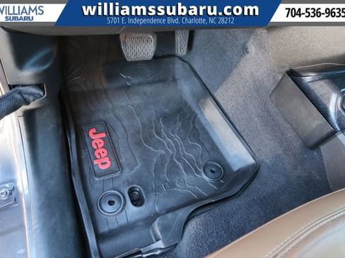 Used 2021 Jeep Wrangler Unlimited Sahara image 15