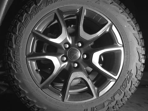 Used 2025 Jeep Compass Trailhawk image 14