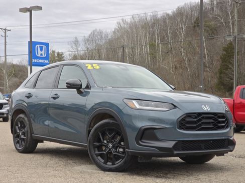 Used 2025 Honda HR-V Sport image 2