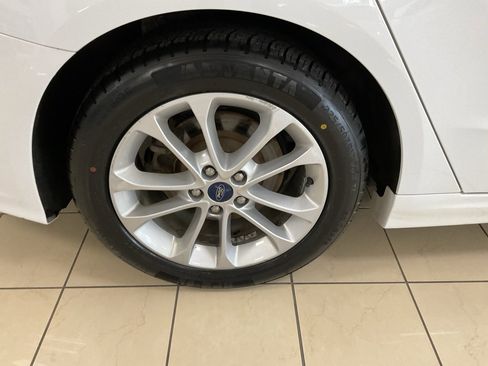 Used 2020 Ford Fusion SE image 7