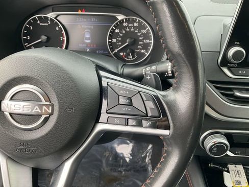 Used 2023 Nissan Altima 2.5 SR image 22