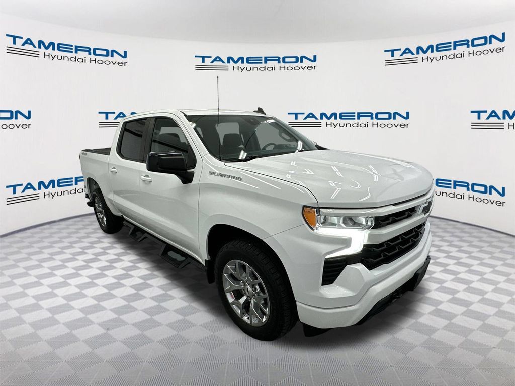 Used 2022 Chevrolet Silverado 1500 RST AWD/4WD image 7