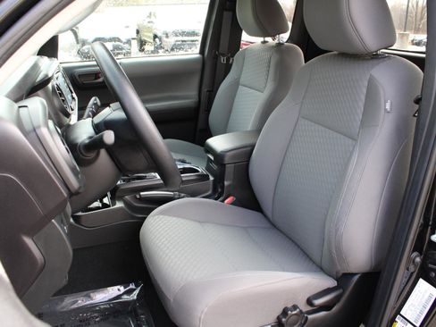 Used 2023 Toyota Tacoma SR AWD/4WD image 15