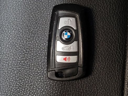 Used 2018 BMW 320i Sedan RWD image 32