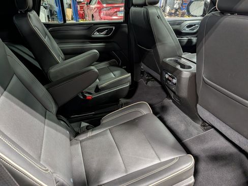 Used 2021 GMC Yukon SLT w/ SLT Luxury Plus Package image 26