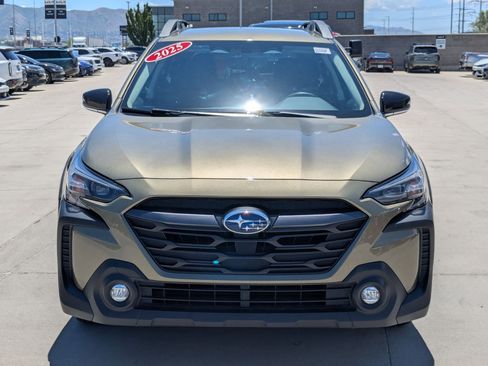 Used 2025 Subaru Outback Premium w/ Popular Package #1 AWD/4WD image 9