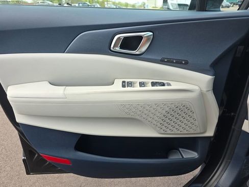 New 2026 Kia Carnival SX FWD image 9