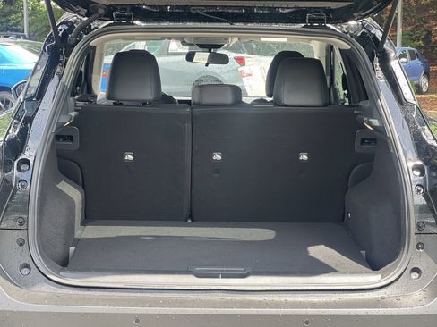 Used 2025 Nissan Kicks SR FWD image 20