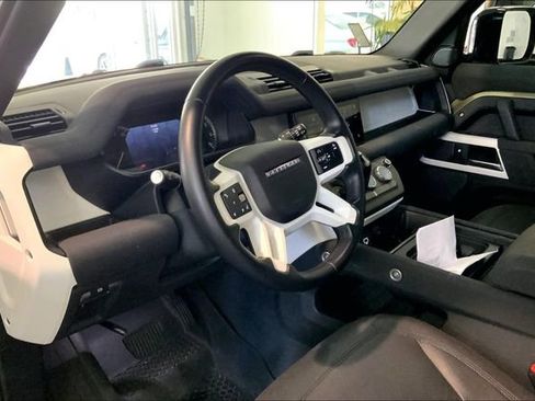 Used 2023 Land Rover Defender 90 SE AWD/4WD image 7