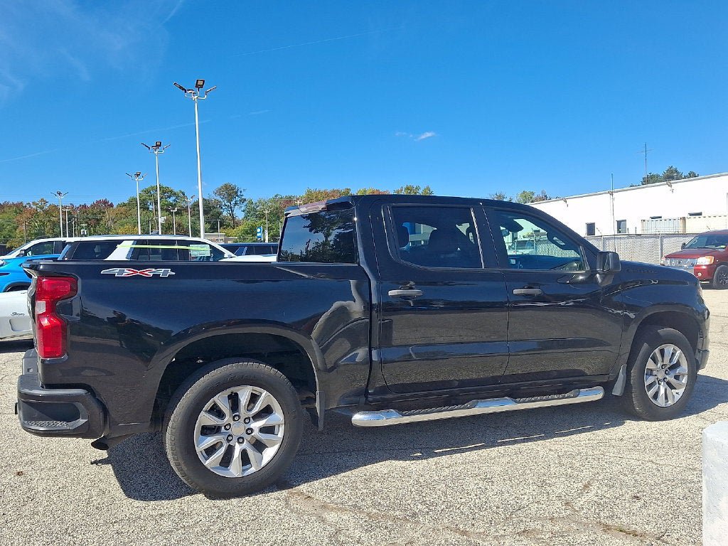 Certified 2023 Chevrolet Silverado 1500 Custom w/ LPO, Dark Essentials Package AWD/4WD image 8