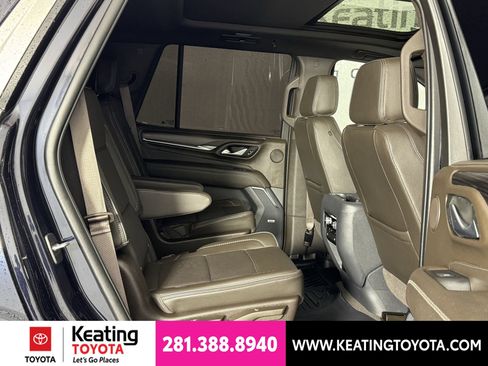 Used 2022 GMC Yukon Denali w/ Denali Premium Package AWD/4WD image 18