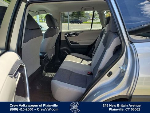 Used 2021 Toyota RAV4 XLE image 14