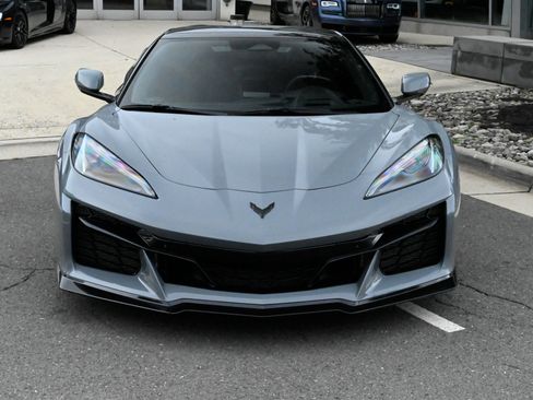 Used 2024 Chevrolet Corvette Z06 w/ Stealth Interior Trim Package RWD image 3