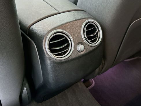 Certified 2022 Mercedes-Benz GLC 300 image 27