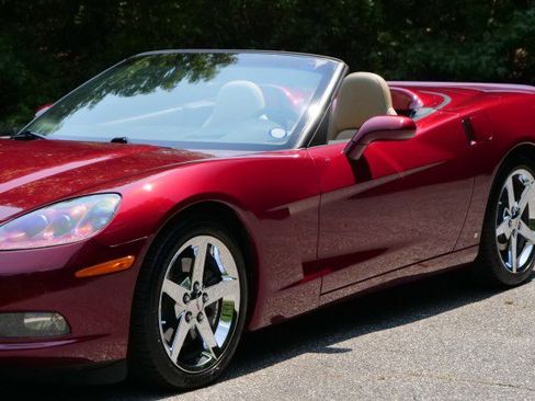 Used 2007 Chevrolet Corvette Convertible w/ Preferred Equipment Group RWD image 45