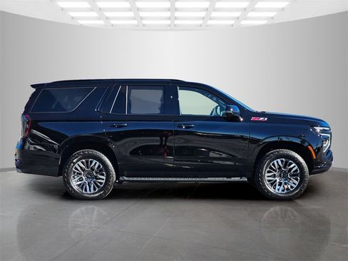 Used 2025 Chevrolet Tahoe Z71 w/ Z71 Off-Road Package image 7