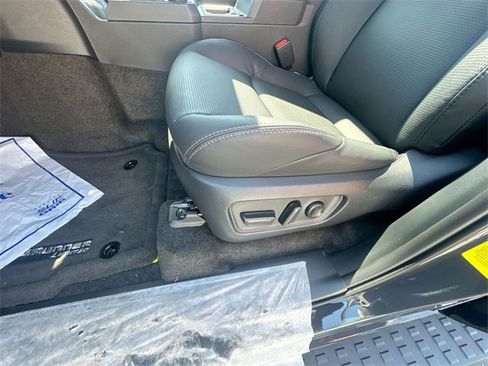 Used 2025 Toyota 4Runner Limited image 21