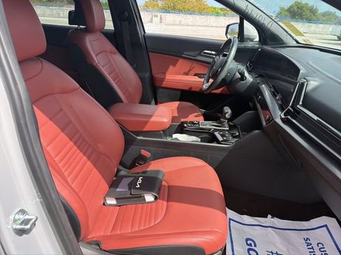 Used 2024 Kia Sportage SX image 18