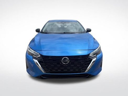 Certified 2025 Nissan Sentra SR FWD image 2