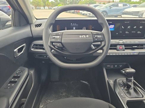 New 2026 Kia K4 FWD image 13