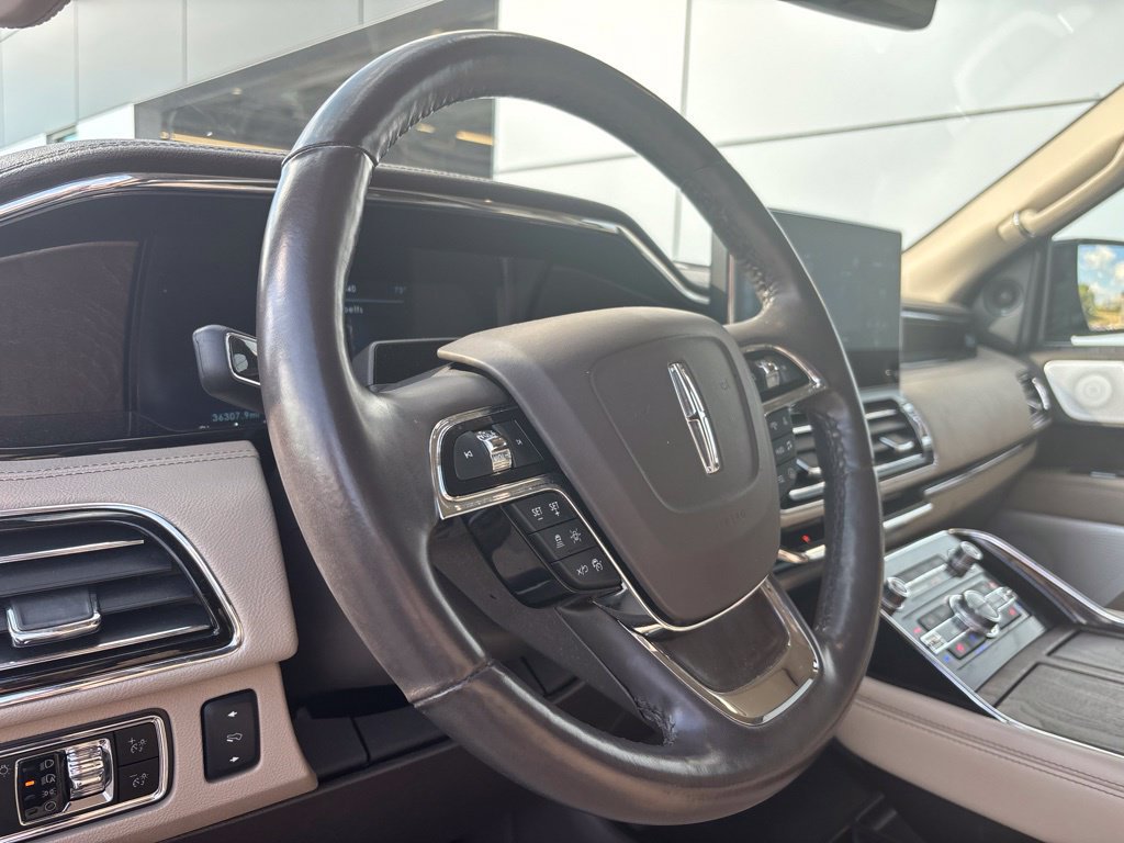 Used 2024 Lincoln Navigator L Reserve AWD/4WD image 7