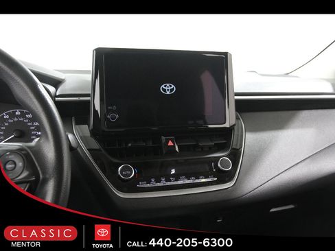 Used 2023 Toyota Corolla LE image 9