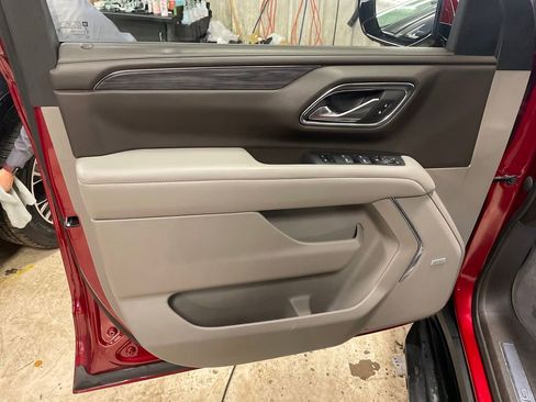 Certified 2023 GMC Yukon SLT w/ Max Trailering Package AWD/4WD image 11