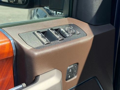 Used 2019 Ford F150 King Ranch w/ Equipment Group 601A Luxury AWD/4WD image 18