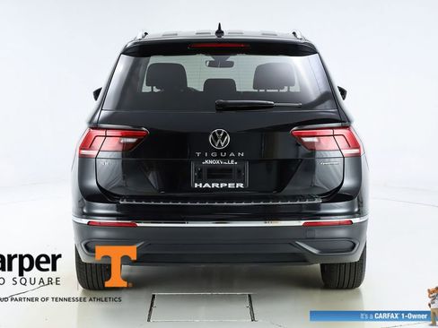 Used 2024 Volkswagen Tiguan SE image 8