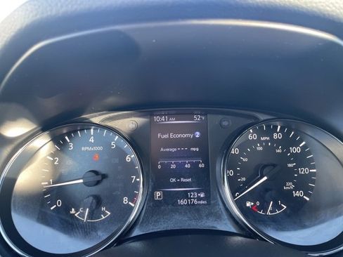 Used 2018 Nissan Rogue Sport SL w/ SL Premium Package image 23