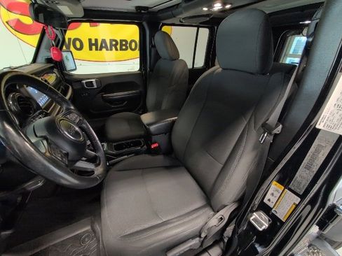 Used 2020 Jeep Wrangler Unlimited Sport image 13