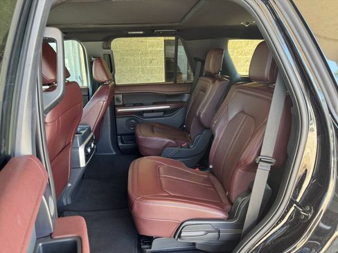 Used 2024 Ford Expedition Limited AWD/4WD image 28