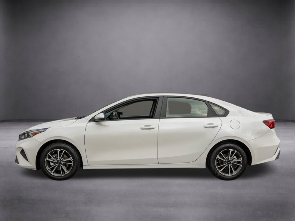 Used 2024 Kia Forte LXS FWD image 8