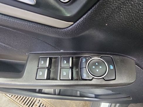 Used 2021 Ford Escape SE FWD image 25