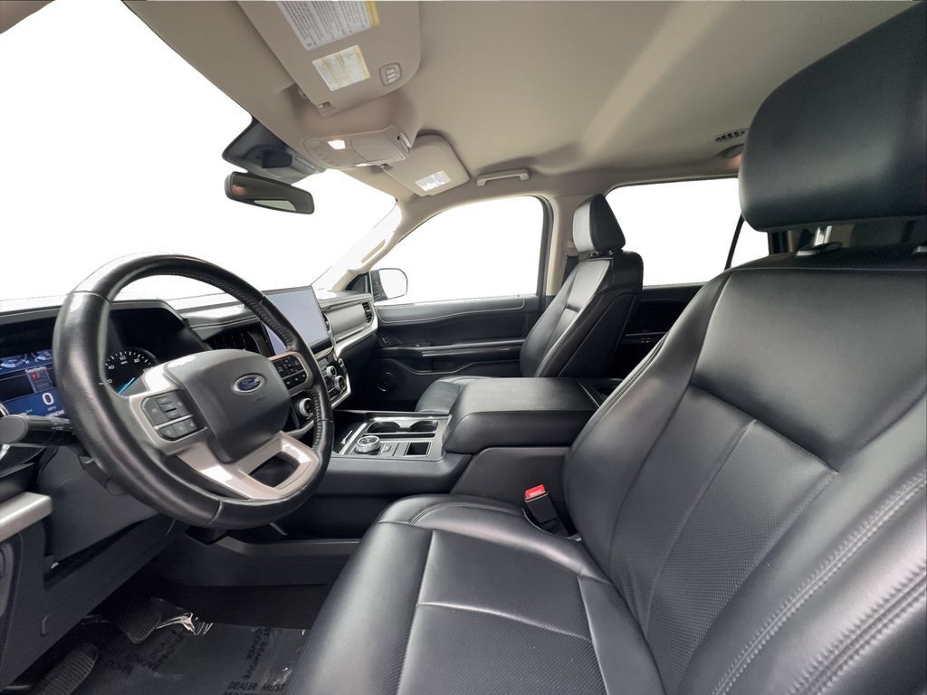 Used 2024 Ford Expedition XLT RWD image 19