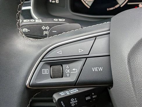 Used 2025 Audi Q7 2.0T Premium w/ Convenience Plus Package image 15