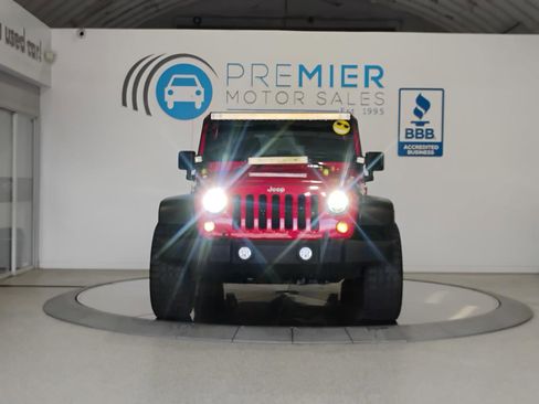 Used 2015 Jeep Wrangler Unlimited Sport w/ Connectivity Group AWD/4WD image 23