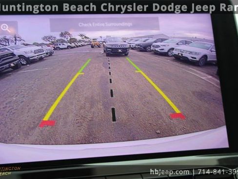 Used 2023 Jeep Compass Latitude image 30