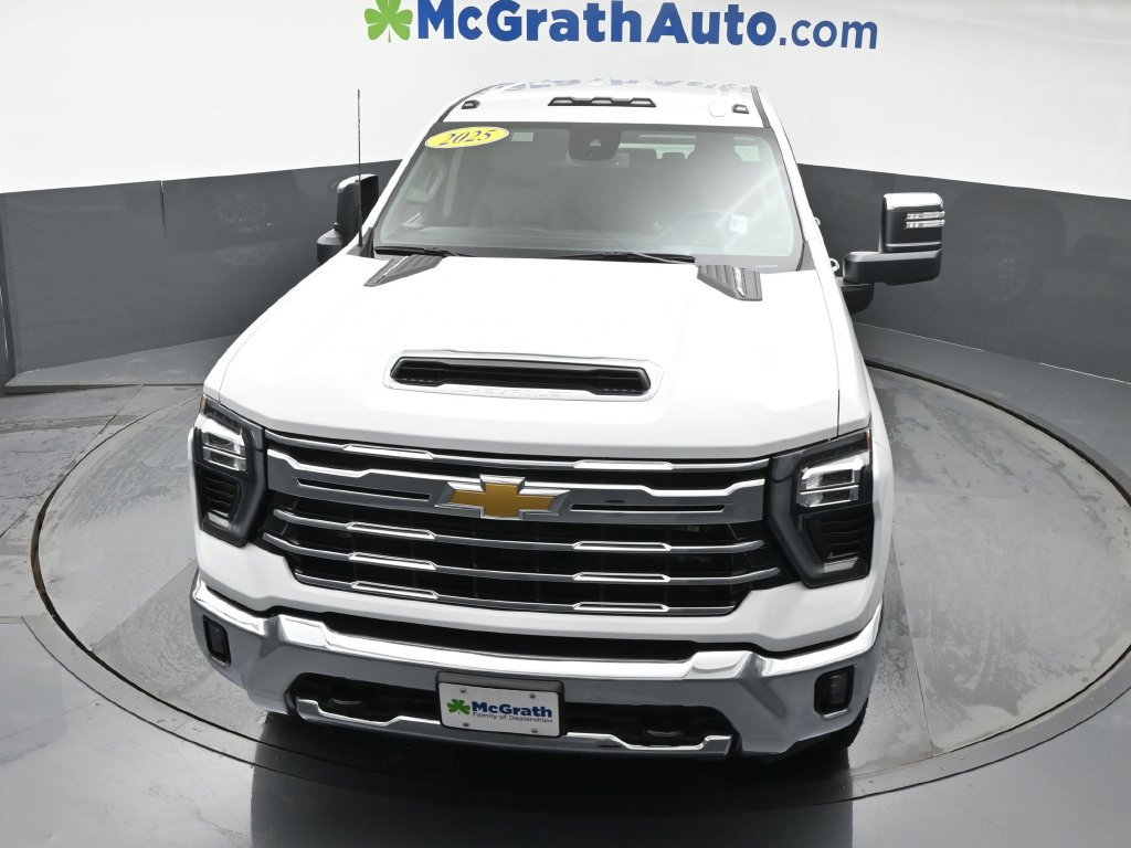 Used 2025 Chevrolet Silverado 2500 LTZ AWD/4WD image 27