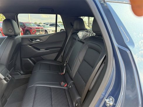 New 2026 Chevrolet Equinox LT w/ Convenience Package II image 25