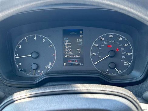 Certified 2025 Toyota Corolla LE FWD image 29