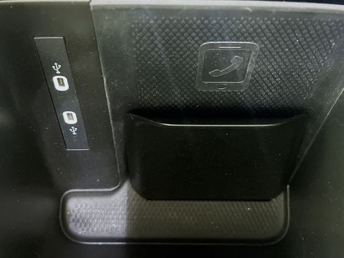 Used 2023 Volkswagen ID.4 Pro S AWD/4WD image 25
