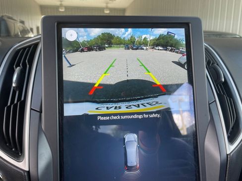 Used 2023 Ford Edge SEL image 17