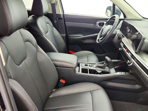 Used 2024 Kia Sorento S w/ Panoramic Sunroof Package FWD image 23