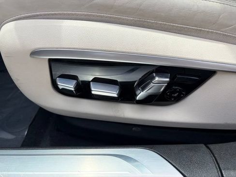 Used 2016 BMW 750i RWD image 18
